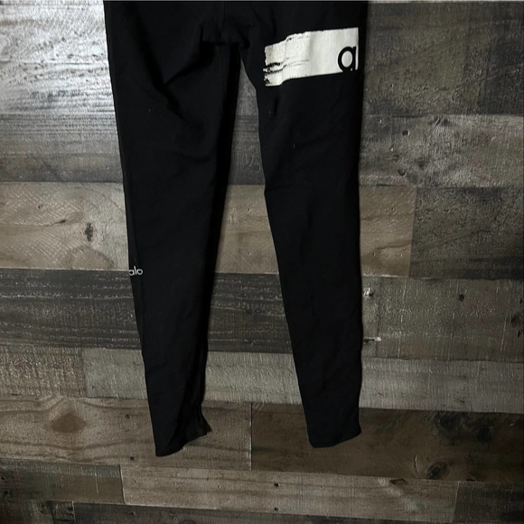 SOLD ALO Yoga Leggings XS - Picture 6 of 6